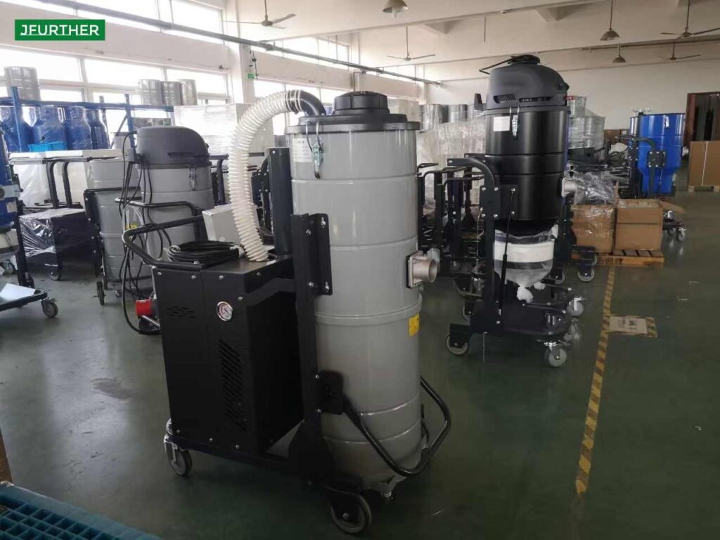 heavy duty industrial vacuum cleaner