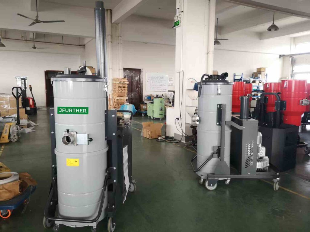 Silent vacuum cleaner